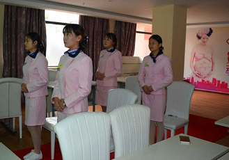 禮儀服務暖人心，專業導醫展新顏——贛州安太婦產醫院著力提升服務質量